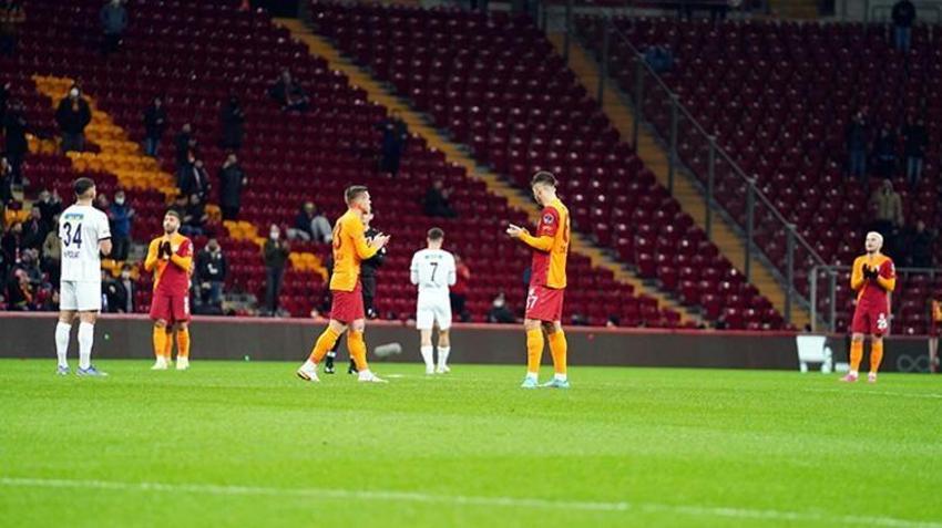 Galatasaray - Kasımpaşa maçında ortalık karıştı! Tepetaklak oldular, taraftar çılgına döndü! Tek tek yırttılar, Burak Elmas'a tepki, Fatih Terim'e destek...