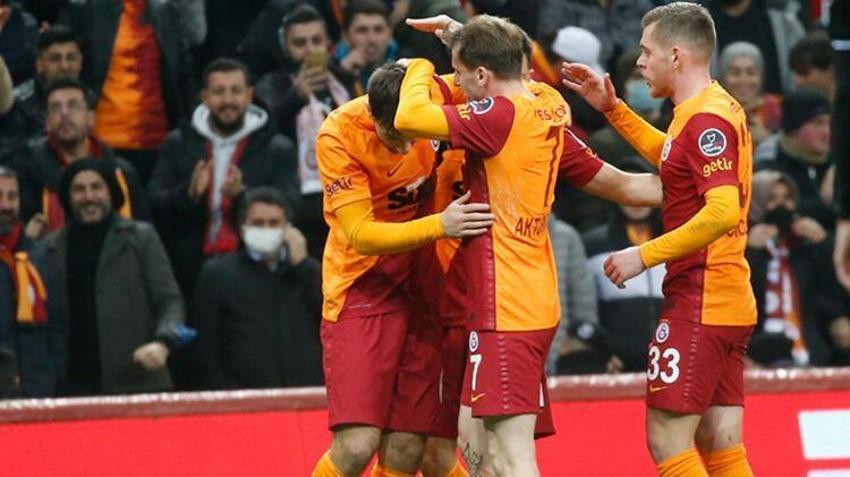 Galatasaray - Kasımpaşa maçında ortalık karıştı! Tepetaklak oldular, taraftar çılgına döndü! Tek tek yırttılar, Burak Elmas'a tepki, Fatih Terim'e destek...