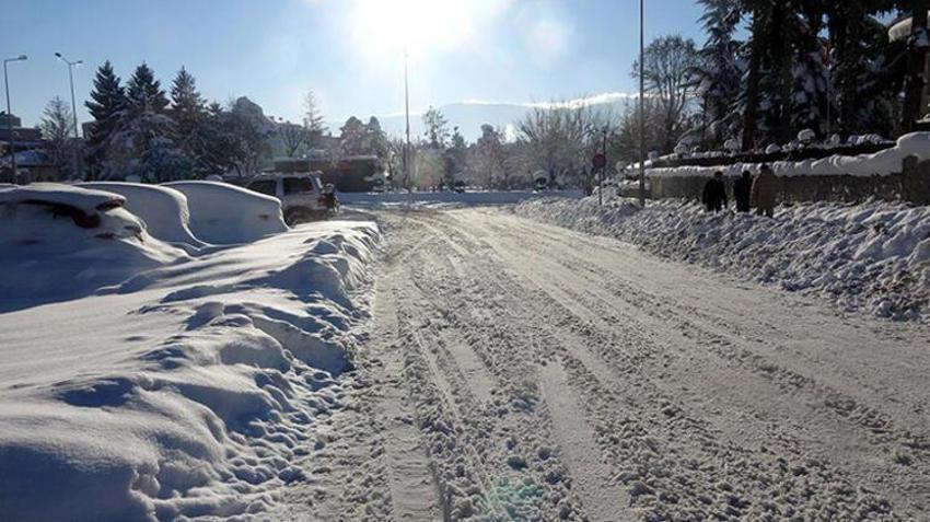 Kar geliyor! Meteoroloji son dakika uyardı! Günlerce kuvvetli olacak, sıcaklıklar eksiye düşüyor! İzlanda kışı vuracak! İstanbul, Ankara ve birçok ilde...