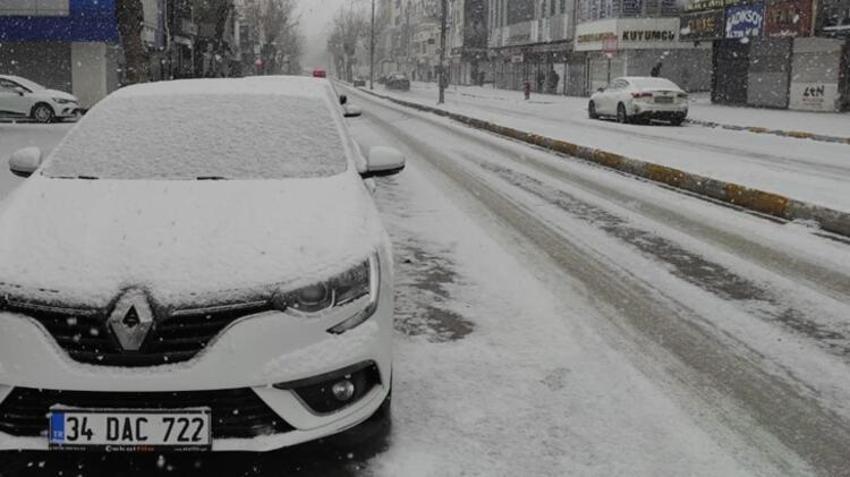 Kar geliyor! Meteoroloji son dakika uyardı! Günlerce kuvvetli olacak, sıcaklıklar eksiye düşüyor! İzlanda kışı vuracak! İstanbul, Ankara ve birçok ilde...