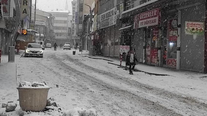 Kar geliyor! Meteoroloji son dakika uyardı! Günlerce kuvvetli olacak, sıcaklıklar eksiye düşüyor! İzlanda kışı vuracak! İstanbul, Ankara ve birçok ilde...