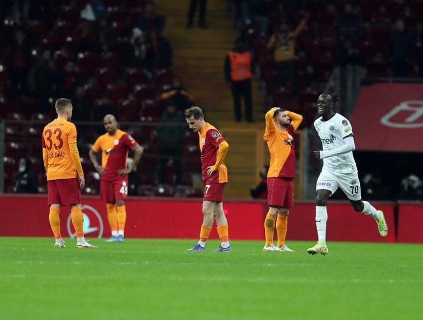 Terim'i gönderip Torrent'e imza attırmıştı! Elmas'a olay yaratan sözler! 'Sen ve avanelerin kına yaksın'