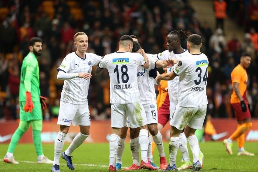Terim'i gönderip Torrent'e imza attırmıştı! Elmas'a olay yaratan sözler! 'Sen ve avanelerin kına yaksın'