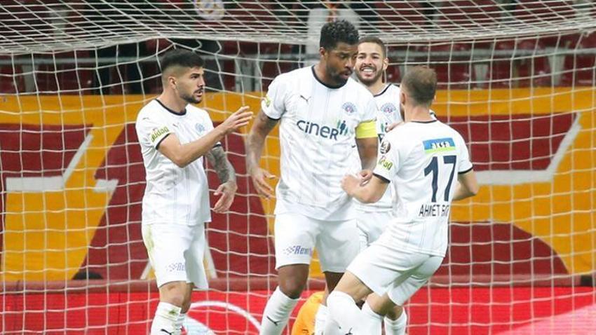 Fatih Terim ne dediyse Burak Elmas onu yaptı! Büyük pişmanlık 'Keşke göndermeseydim...'