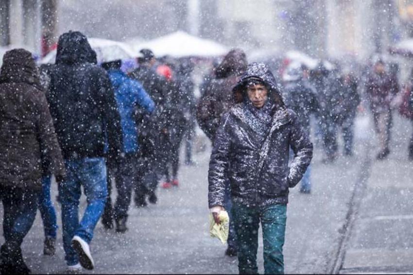 Kar yağışı başladı! Meteoroloji son dakika açıklamıştı, çok kuvvetli geldi! Alarm verildi, günlerce devam edecek! İstanbul, Ankara, İzmir, Bursa, Bolu ve çok sayıda şehirde...