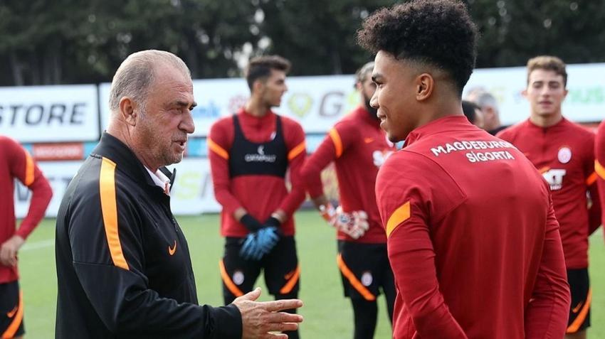 Galatasaray'da gece yarısı operasyonu! Ayrılık resmen açıklandı 2 futbolcu eşyalarını topladı!