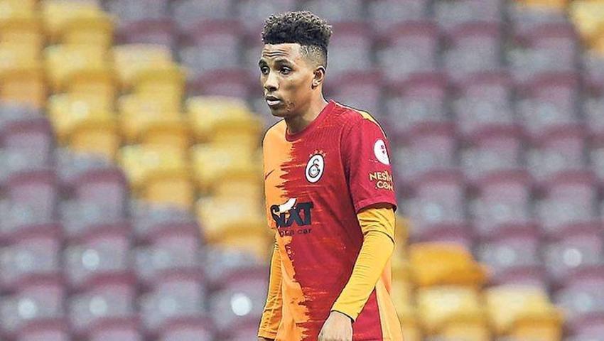 Galatasaray'da gece yarısı operasyonu! Ayrılık resmen açıklandı 2 futbolcu eşyalarını topladı!