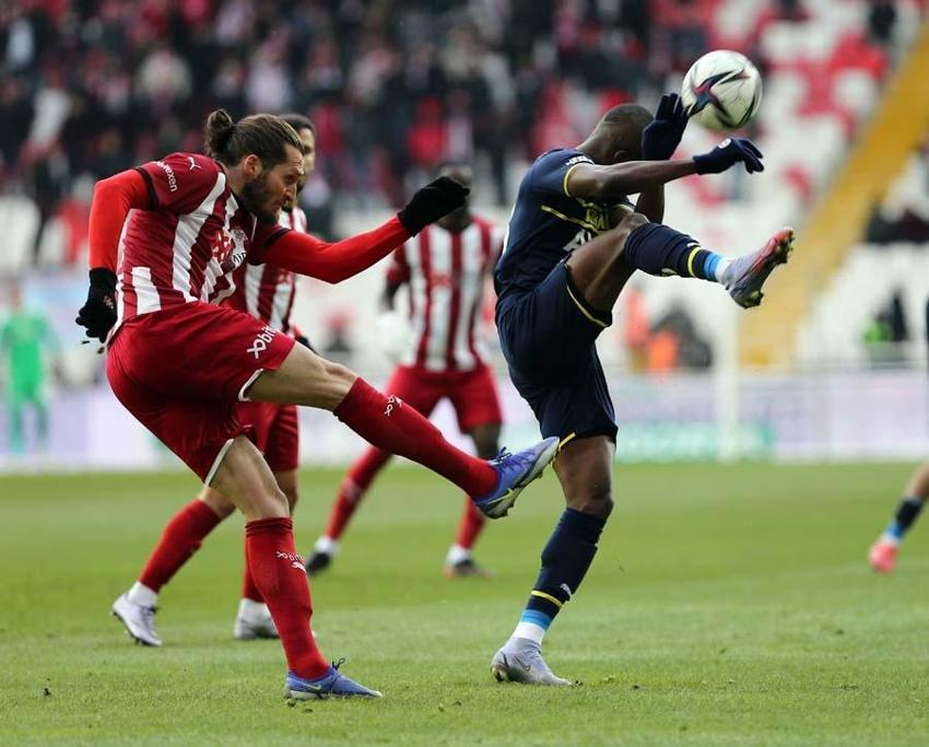 Fenerbahçe Sivasspor engeli! Miha Zajc ile öne geçti ama...