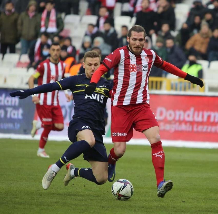 Fenerbahçe Sivasspor engeli! Miha Zajc ile öne geçti ama...