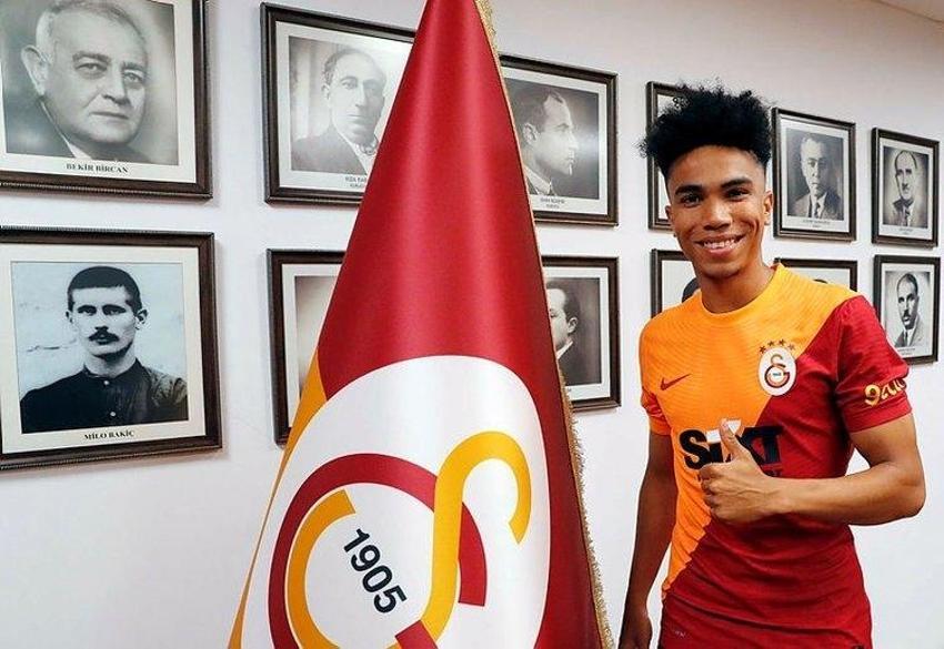 Assuncao'dan sonra 4 yıldız daha eşyalarını topladı! Galatasaray'da ayrılan ayrılana...