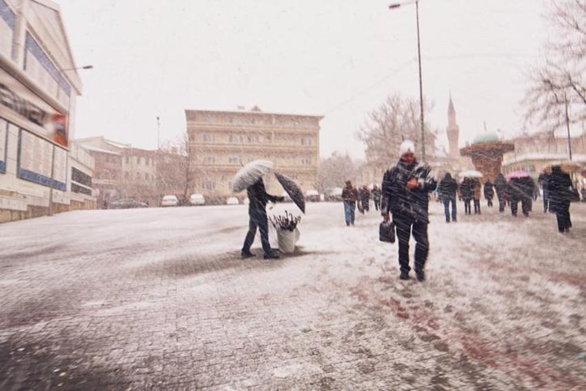  Kar yağışı ile ilgili son dakika uyarısı! ‘İzlanda kışı geldi, 49 ilde alarm verildi! İstanbul, Ankara, İzmir, Bursa... Dikkat: Penguen gibi...  