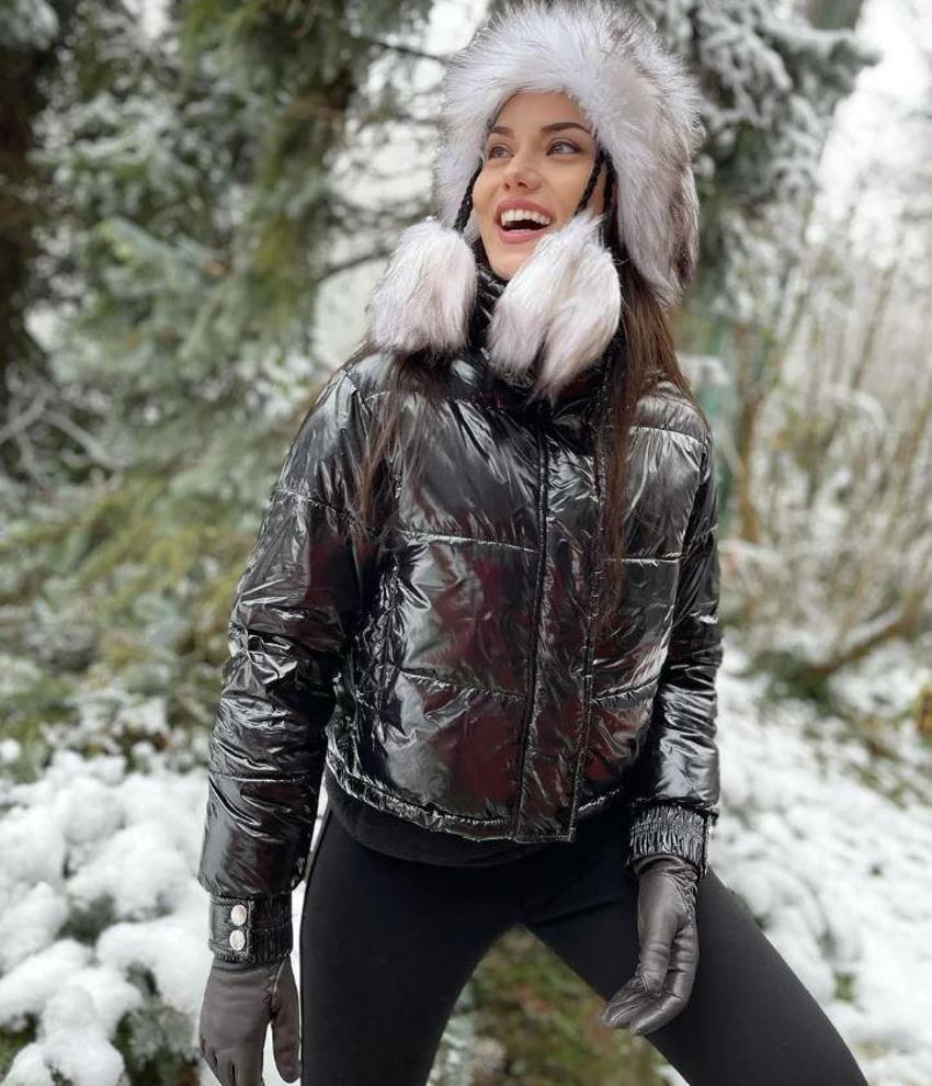 Fahriye Evcen'den kar pozu! Paylaşımı sosyal medyayı salladı!