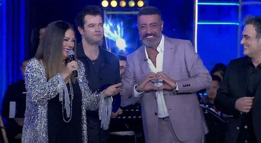 Şarkılar Bizi Söyler programında İzel'den Hakan Altun'a evlenme teklifi!