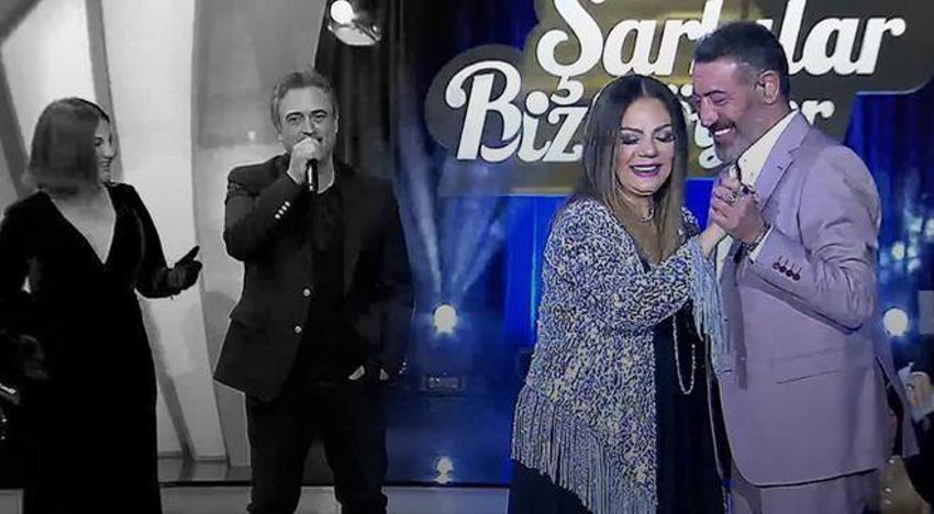 Şarkılar Bizi Söyler programında İzel'den Hakan Altun'a evlenme teklifi!