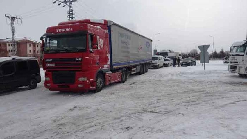 Konya'yı çevre illere bağlayan tüm yollar kapandı!
