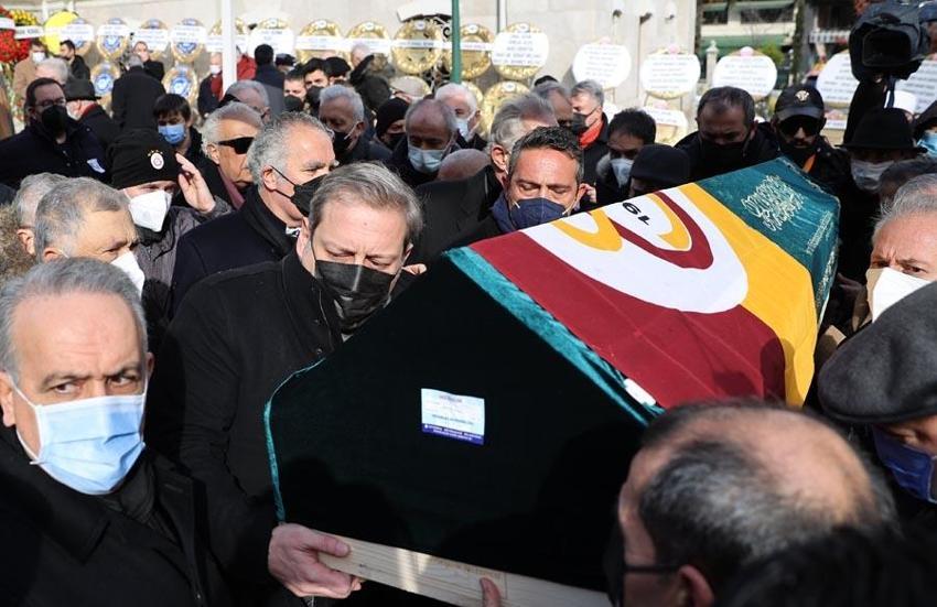  Selahattin Beyazıt son yolculuğuna uğurlanırken ortaya çıktı! Burak Elmas ile Ali Koç en önde Fatih Terim ise...