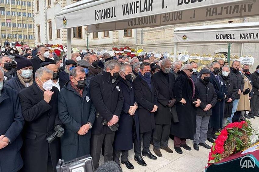  Selahattin Beyazıt son yolculuğuna uğurlanırken ortaya çıktı! Burak Elmas ile Ali Koç en önde Fatih Terim ise...