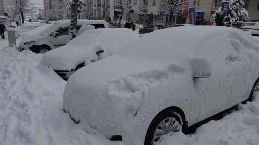 Kar yağışı ile ilgili son dakika uyarısı! Kabus olup çöktü, hayat felç oldu! Meteoroloji İstanbul için tarih verdi, korkutan uyarı geldi...