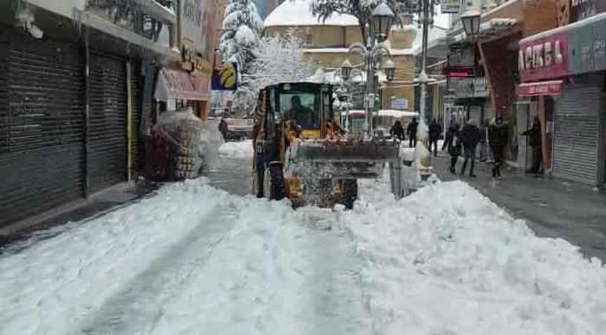 Kar yağışı ile ilgili son dakika uyarısı! Kabus olup çöktü, hayat felç oldu! Meteoroloji İstanbul için tarih verdi, korkutan uyarı geldi...