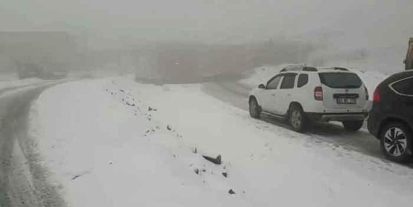 Kar yağışı ile ilgili son dakika uyarısı! Kabus olup çöktü, hayat felç oldu! Meteoroloji İstanbul için tarih verdi, korkutan uyarı geldi...