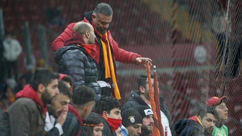 Galatasaray-Trabzonspor maçı sonrası protesto! İsyan ettiler, ortalık bir anda karıştı, polis müdahale etti