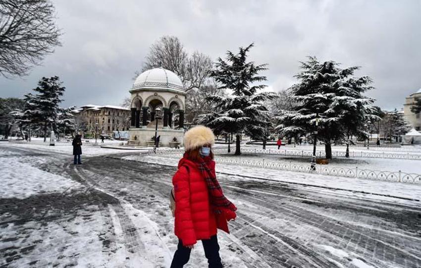 Meteoroloji İstanbul'u bu kez özellikle uyardı! 72 yıldan sonra bir ilk! Kar yağışı ne zaman bitecek? Tarih belli oldu ve...