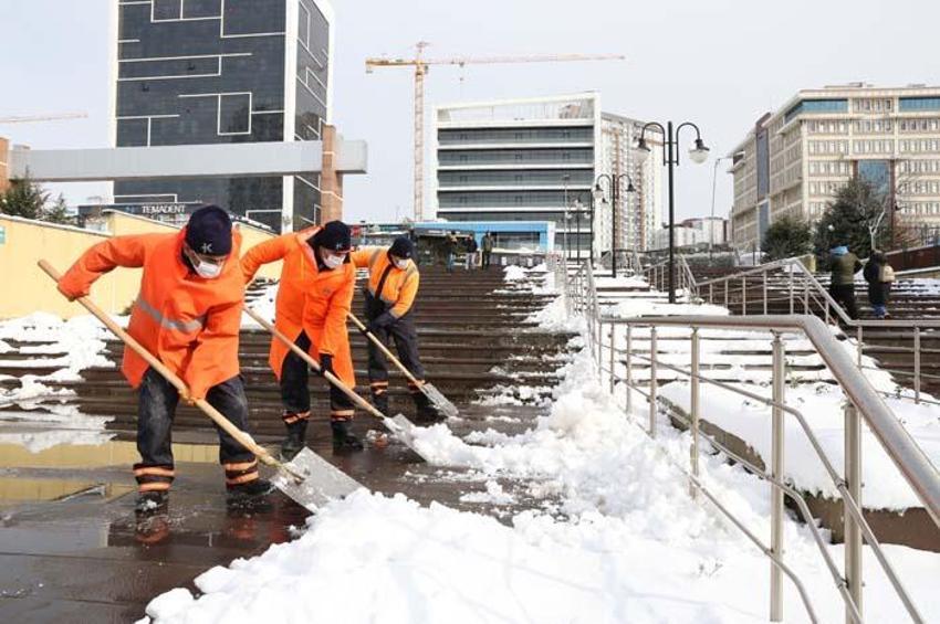 Meteoroloji İstanbul'u bu kez özellikle uyardı! 72 yıldan sonra bir ilk! Kar yağışı ne zaman bitecek? Tarih belli oldu ve...