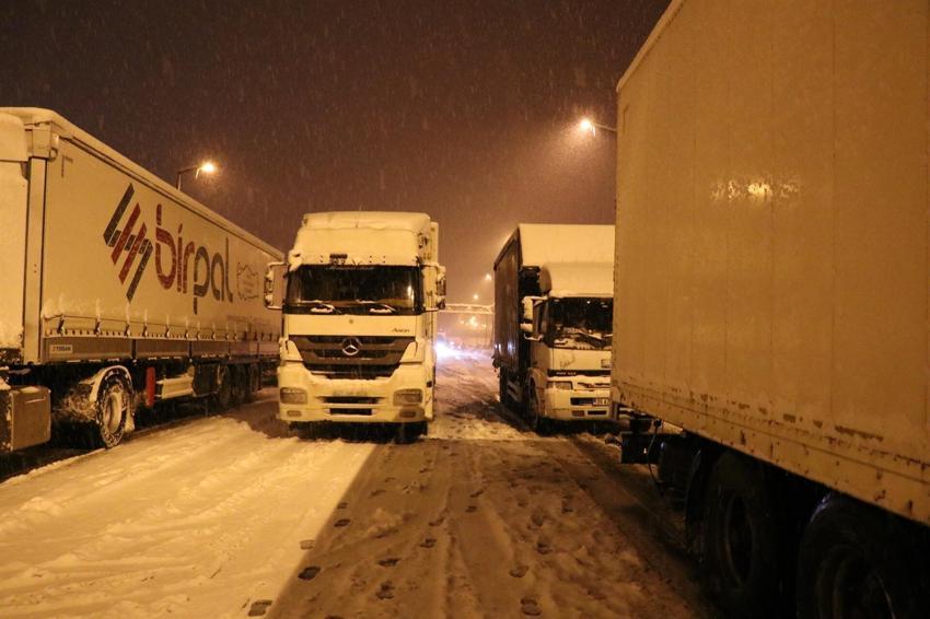 Meteoroloji İstanbul'u bu kez özellikle uyardı! 72 yıldan sonra bir ilk! Kar yağışı ne zaman bitecek? Tarih belli oldu ve...