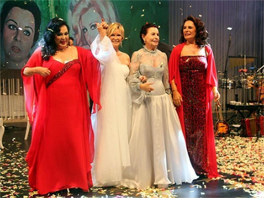Ünlüler Fatma Girik'e böyle veda etti....