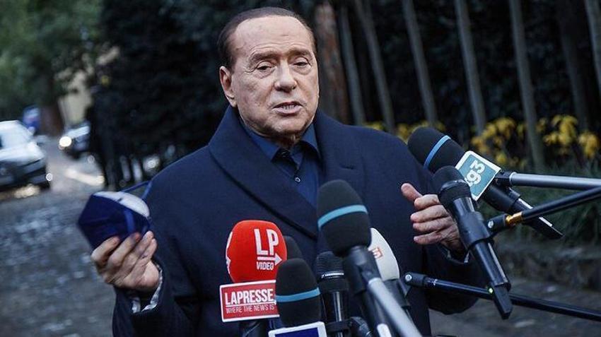 Berlusconi hastaneye kaldırıldı! Sağlık durumu...
