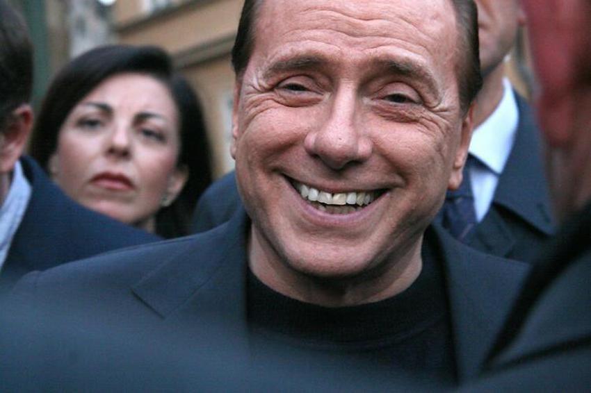 Berlusconi hastaneye kaldırıldı! Sağlık durumu...