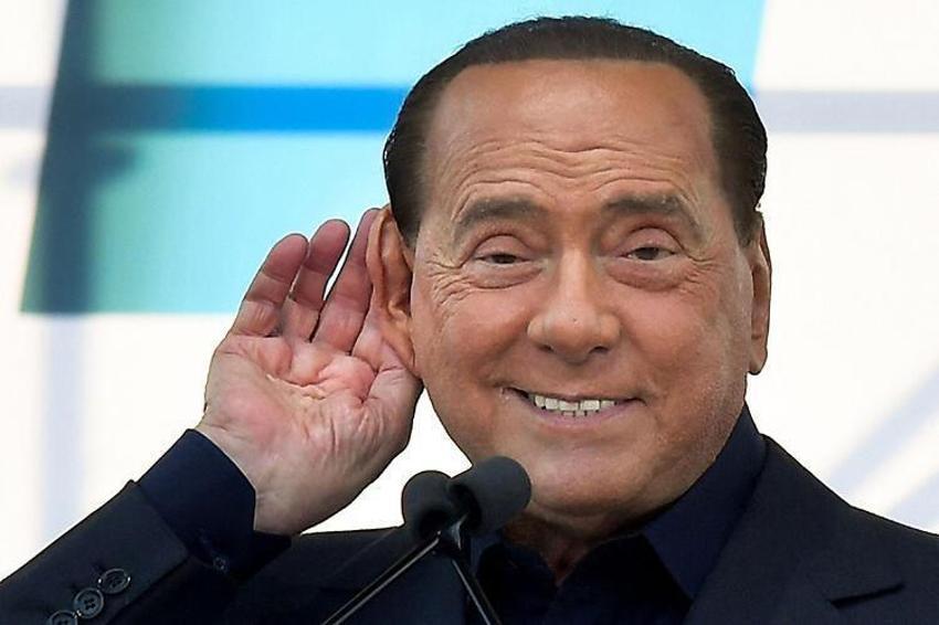 Berlusconi hastaneye kaldırıldı! Sağlık durumu...