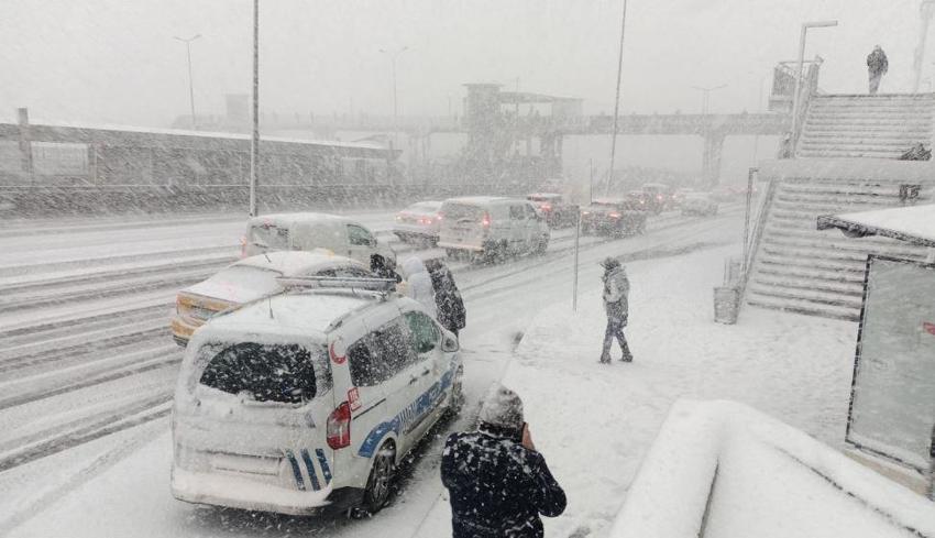 Kar yağışı çok daha kuvvetli geliyor! Saat verildi 3 gün sürecek: İstanbul'u DEK’ler vuracak! Büyük tehlike...
