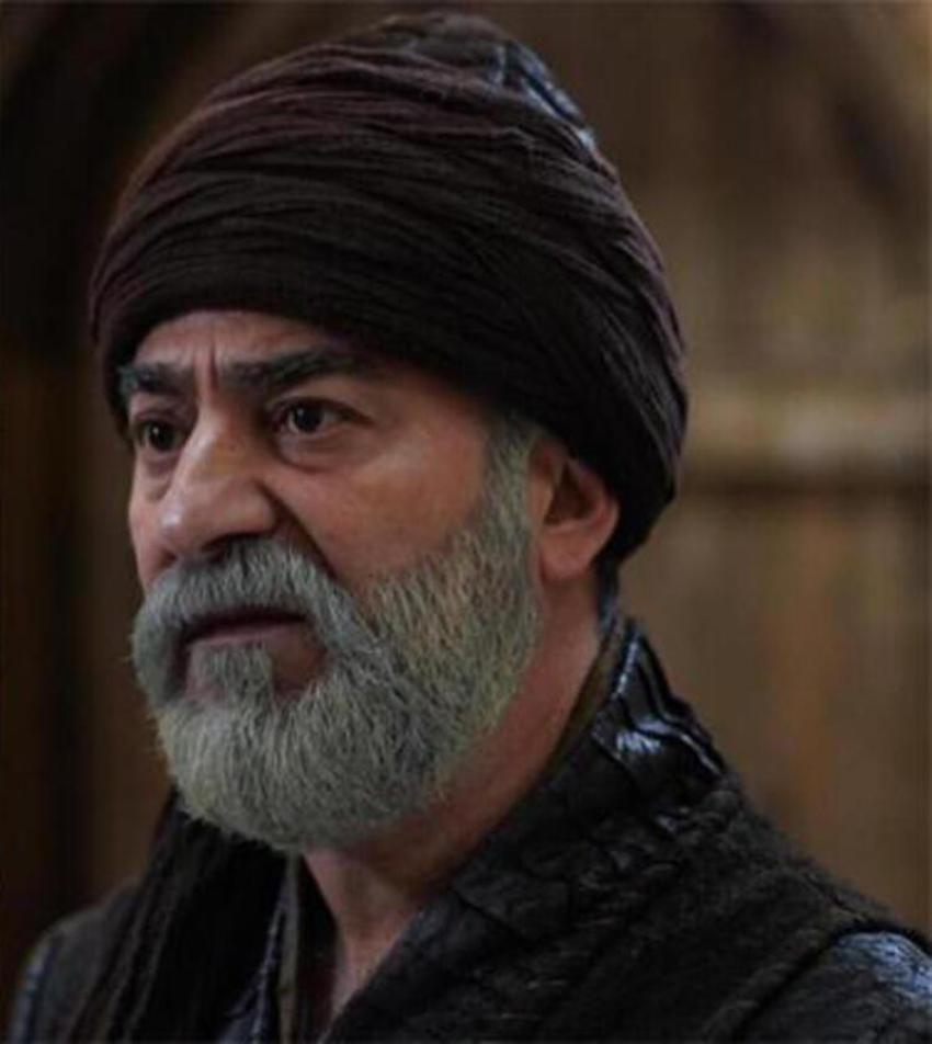 Oyuncu Ayberk Pekcan hayatını kaybetti!