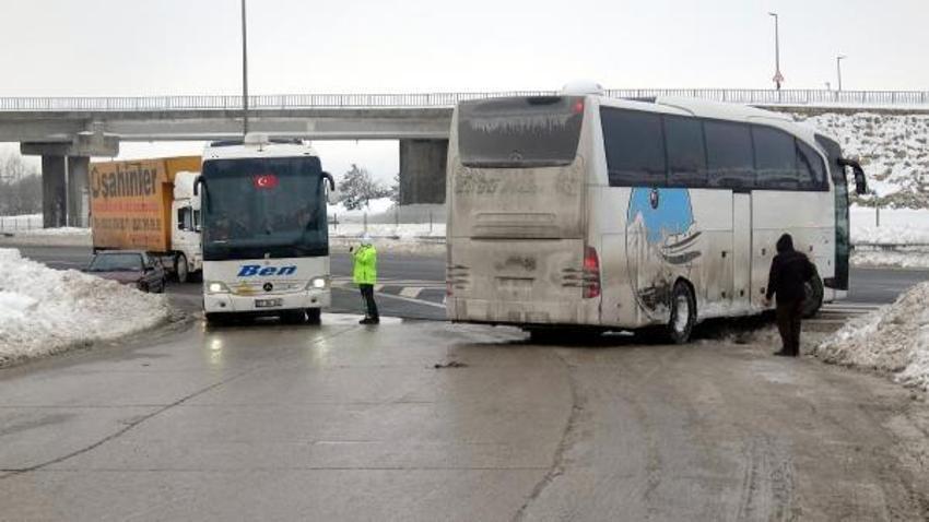 İstanbul'a giden TIR, kamyon ve otobüslere geçiş yok