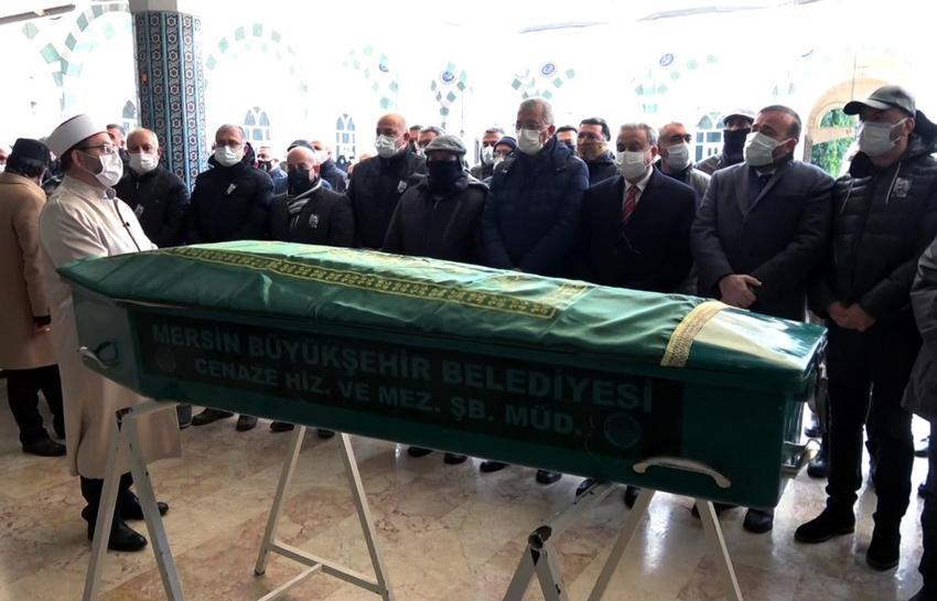 Oyuncu Ayberk Pekcan son yolculuğuna uğurlandı!