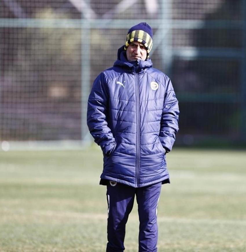 Fenerbahçe'den forvet bombası! Ali Koç 'küstah başkanla' masaya oturdu! 'Kiralık değil bonservisiyle...'