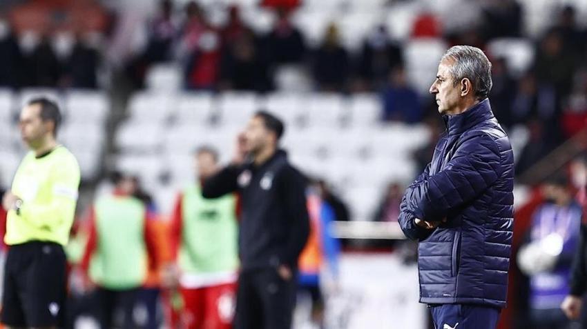 Fenerbahçe'den forvet bombası! Ali Koç 'küstah başkanla' masaya oturdu! 'Kiralık değil bonservisiyle...'