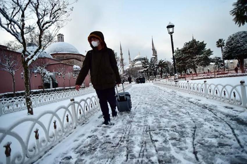 Meteoroloji son dakika duyurdu ve tarih değişti! Kar yağışı devam edecek, etkisini artırıyor flaş uyarı...