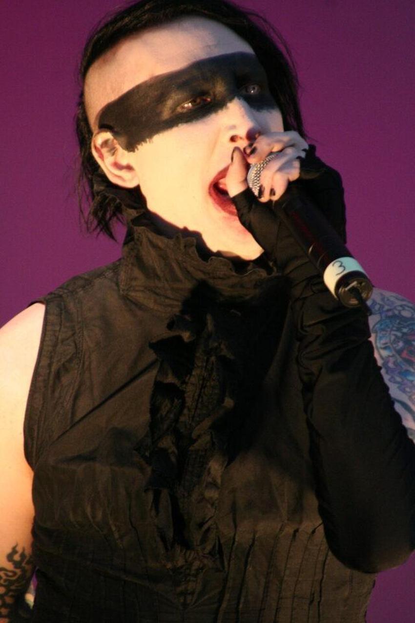Marilyn Manson'a Evan Rachel Wood'dan şok suçlama: Klip çekiminde bana tecavüz etti...