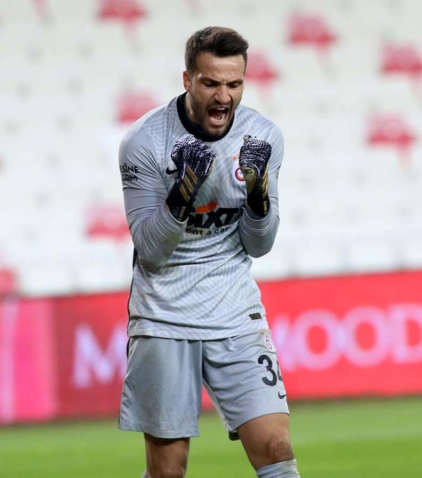 Galatasaray yeniden harekete geçti! Aslan'dan Okan Kocuk için yeni teklif...