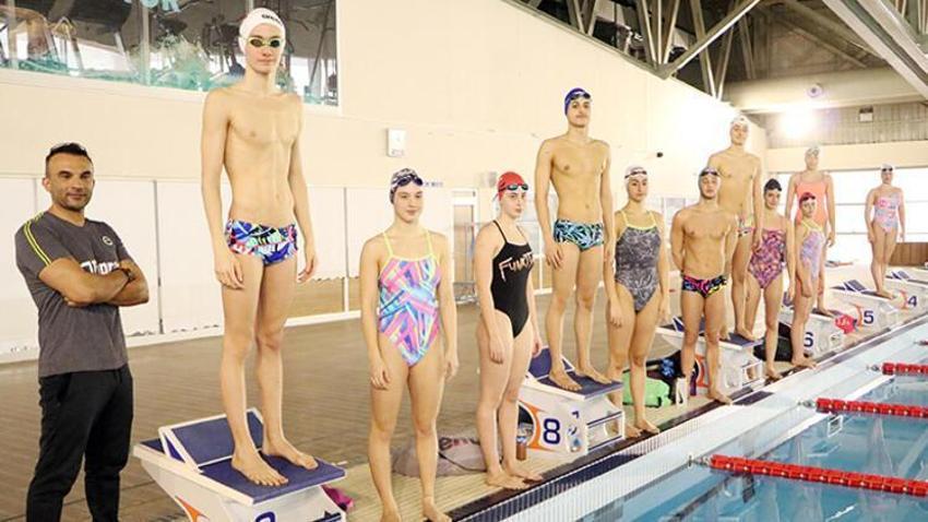 Fenerbahçeli genç yüzücülere, eksi 12 derecede karda şok programı!