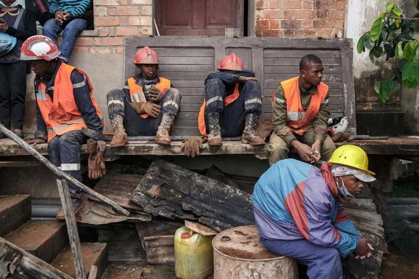 Tropikal fırtına Afrika'yı vurdu! İnanılmaz görüntüler: 80'e yakın can kaybı...