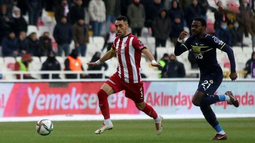 Fenerbahçe'deki 3 ayrılığı açıkladı! 'Gönderilecekler arasında bu oyuncular var...'