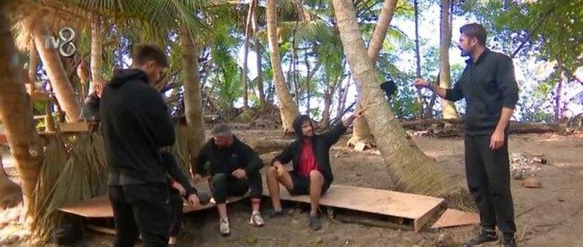 Survivor'da Sürgün adasına kim gitti, Survivor'da eleme adayı kim oldu, Survivor'da dokunulmazlık oyununu kim kazandı! Acun Ilıcalı açıkladı: Barış, Atakan ve Mert...
