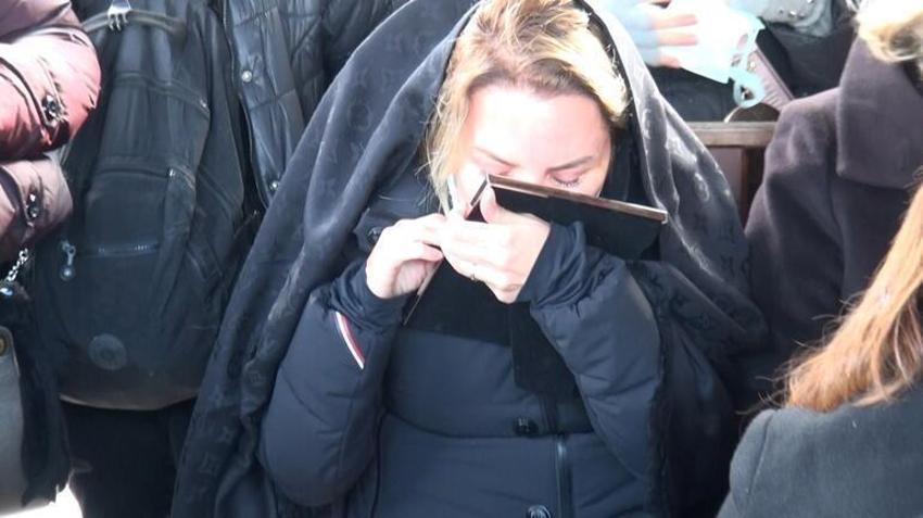 Yılların küslüğü bitti! Ece Erken'e Demet Akalın'dan küslük bitiren ziyaret!