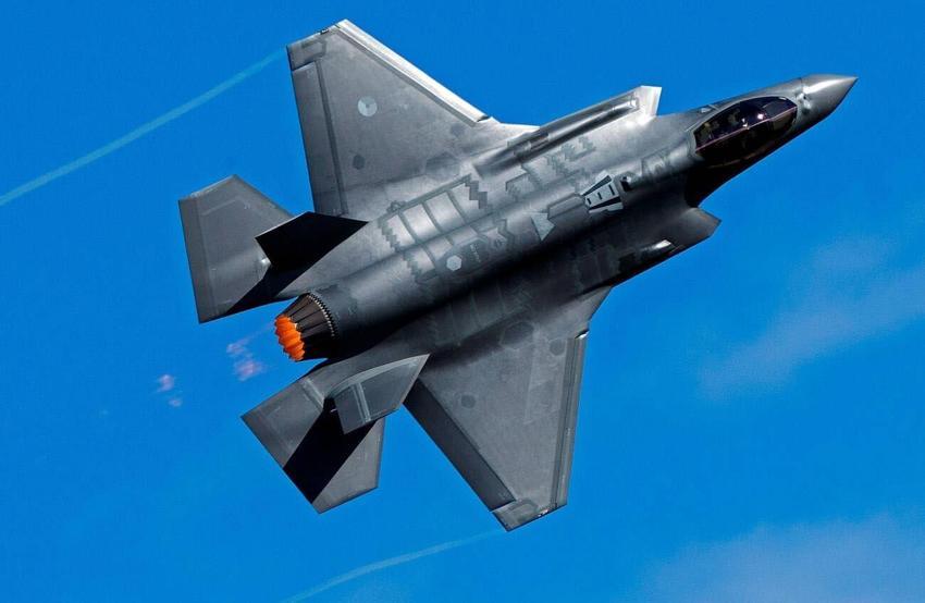 ABD uçağı F-35C kriz yarattı! Sırların Çin'in eline geçmesi istenmiyor!