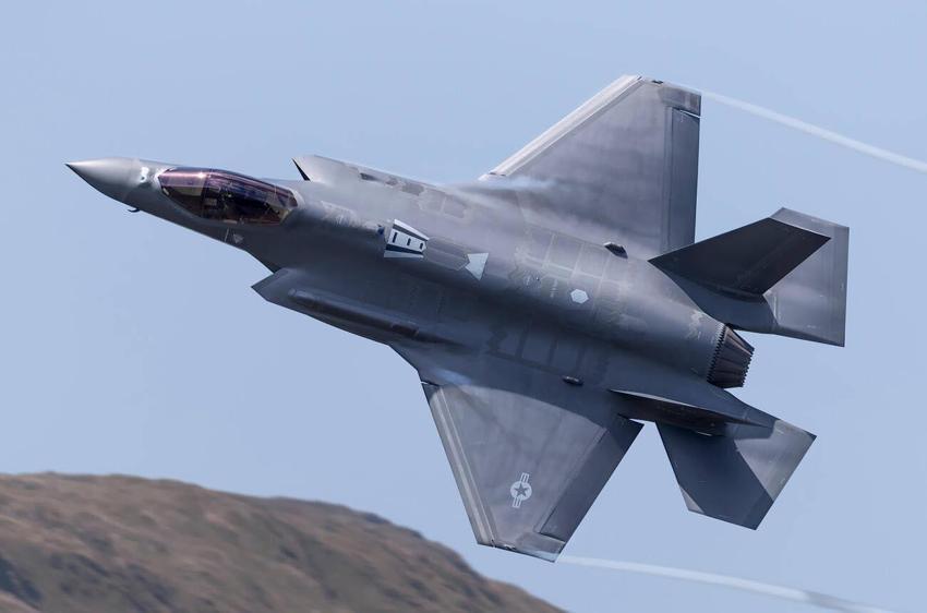 ABD uçağı F-35C kriz yarattı! Sırların Çin'in eline geçmesi istenmiyor!