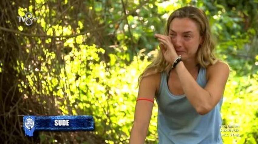 Survivor'da sürgün adasına kim gitti, Survivor'da eleme adayı kim oldu, Survivor dokunulmazlık oyununu kim kazandı? Acun Ilıcalı kötü haberi verdi: Aycan Yanaç...
