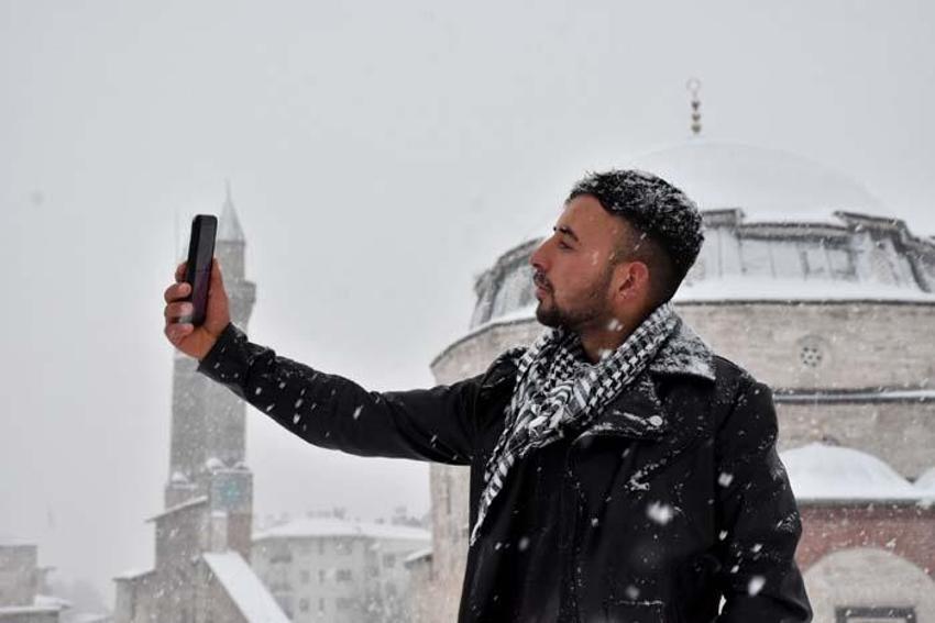 Meteoroloji'den son dakika açıklaması! Yarın değişiyor, cumartesi gününe kadar sürecek! Onlarca kent için sarı kodlu flaş uyarı...